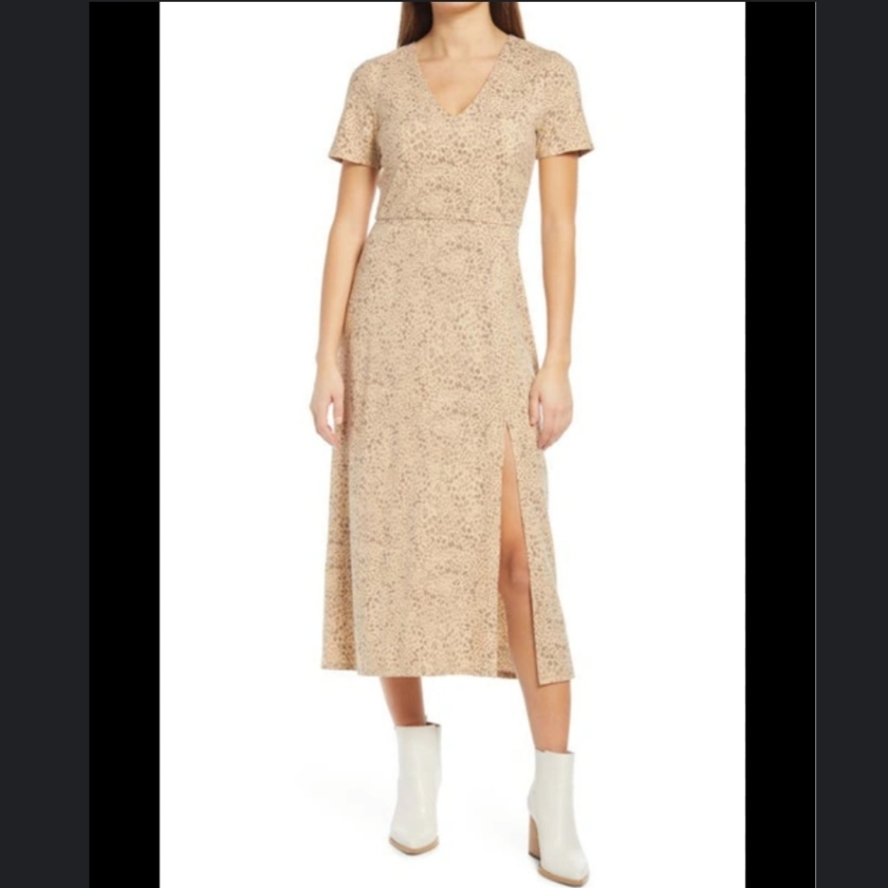 Wayf Alexa short sleeve cheetah Midi dress Size Medium